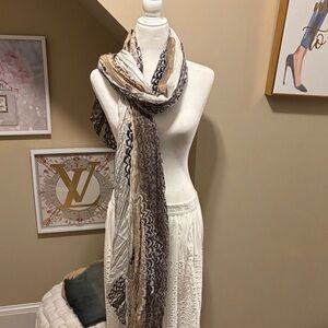 Fraas Brown and Cream Patterned Scarf